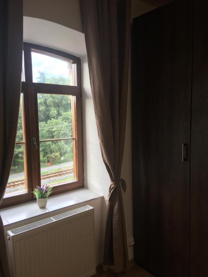 Penzion a pivnice Varna Velká Bystřice Esterno foto