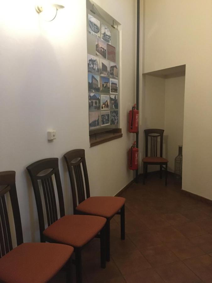 Penzion a pivnice Varna Velká Bystřice Esterno foto