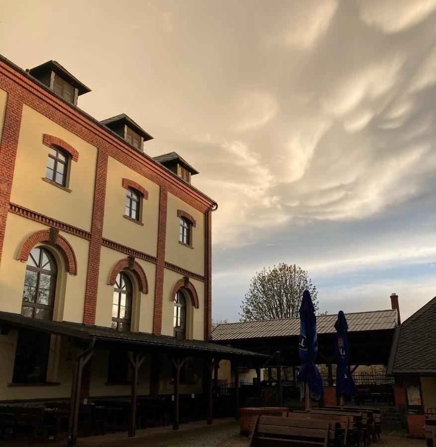 Penzion a pivnice Varna Velká Bystřice Esterno foto