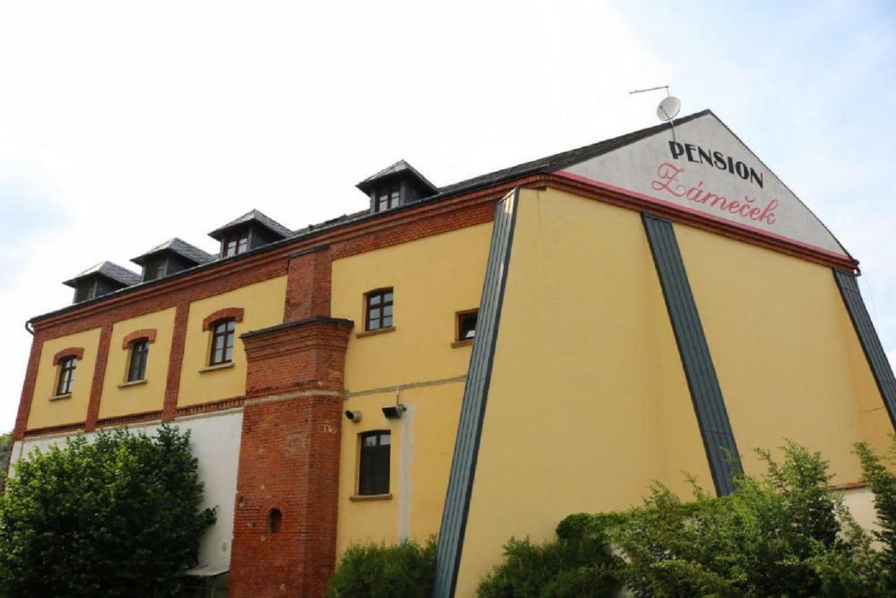 Penzion a pivnice Varna Velká Bystřice Esterno foto