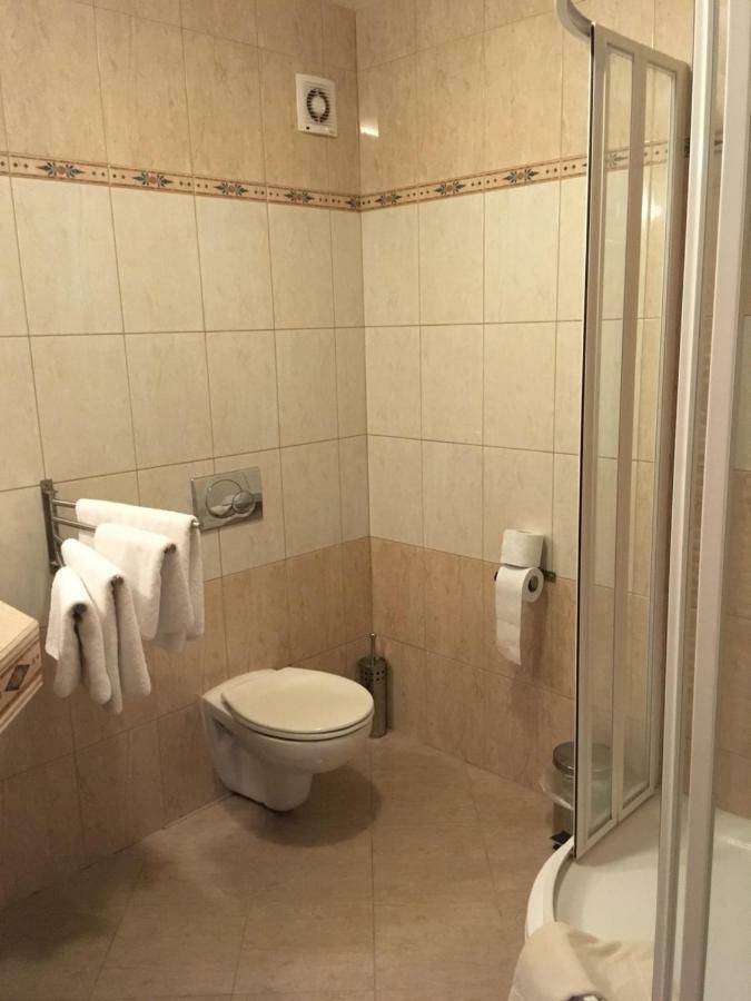 Penzion a pivnice Varna Velká Bystřice Esterno foto